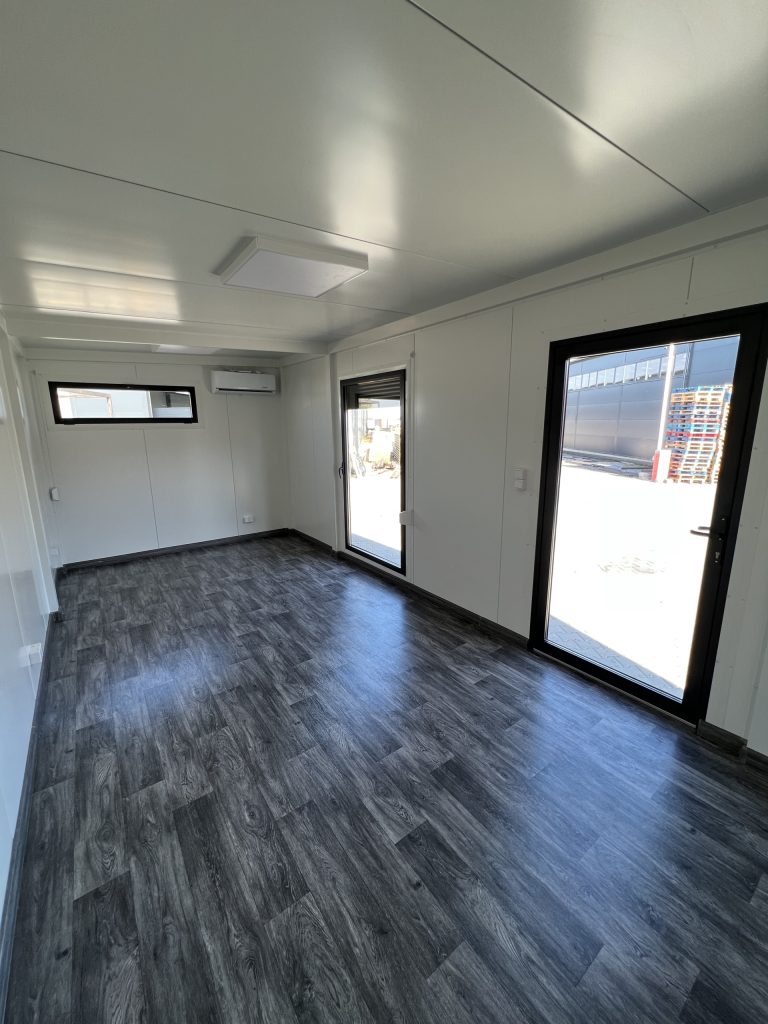 Contenedor oficina habitable de 8m x 3m - Imagen 4