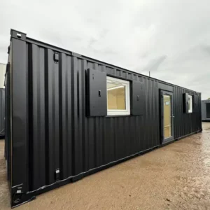 Alternative view of 32 x 10 pies | Cabaña personalizada | Oficina/comedor | Puerta corrediza | Edificio portátil |